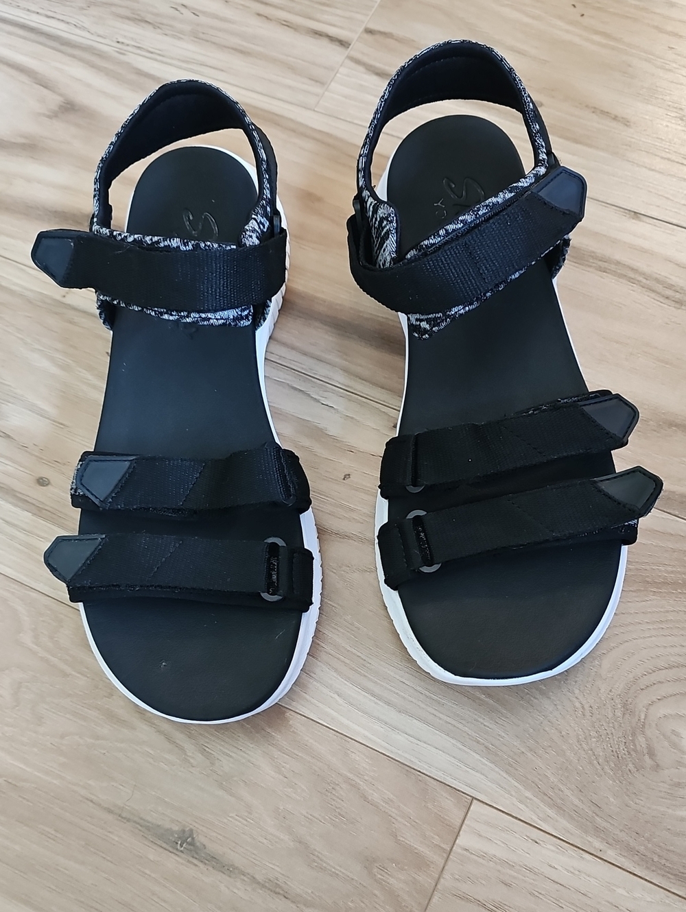 Black Women's Strap Sandals